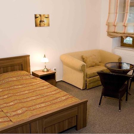 Hotel Satyam Брно Екстер'єр фото